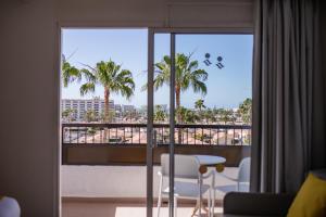 Balkón nebo terasa v ubytování Servatur Waikiki + 99 fotografií