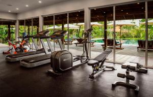 Fitness centrum a/nebo fitness zařízení v ubytování Farmhouse Resort & Spa