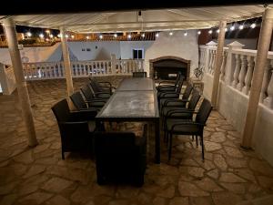 Fotografie z fotogalerie ubytování Villa Victoria With Heated Pool v destinaci Callao Salvaje