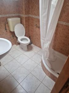 Ein Badezimmer in der Unterkunft Apartments Marina