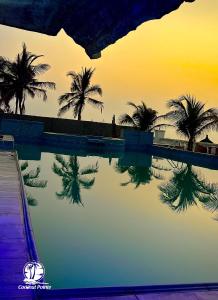 Piscina di Coconut Pointe Villa & Beach Resort o nelle vicinanze