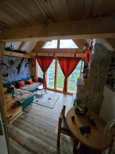 Un lugar para sentarse en Chalet Wood Magic