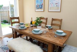 Gallery image of BOURNECOAST - Family holiday home in Mudeford- 8523 in Mudeford