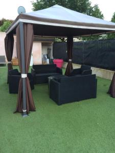 Afbeelding uit fotogalerij van L'Eden B&B in Thiais +15 foto's