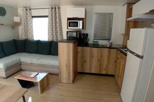 Η κουζίνα ή μικρή κουζίνα στο New mobile home near Touquet-Paris-Plage