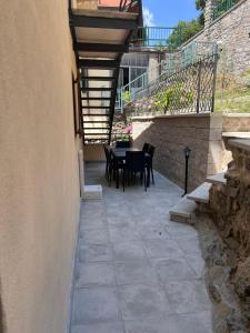 A patio or other outdoor area at Casa Nanda Badia Prataglia