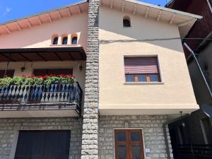 A balcony or terrace at Casa Nanda Badia Prataglia