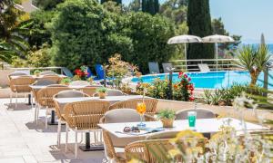 Bazén v ubytování Orsan Maradiso Hotel by Aminess nebo v jeho okolí