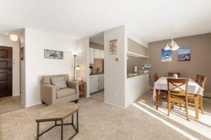 Dapur atau dapur kecil di Meadow Ridge Court 9 Unit 4