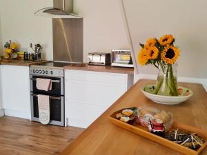 Dapur atau dapur kecil di Reeds Farmhouse