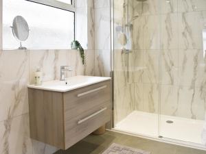 Koupelna v ubytování Pebble Cottage