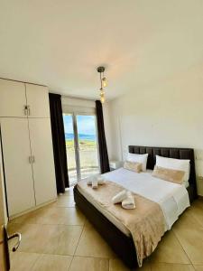 Gallery image of Electra The Seaside Apartments in Sarandë +22 photos