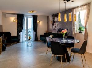 Posedenie v ubytovaní Apartments Sweet Escape