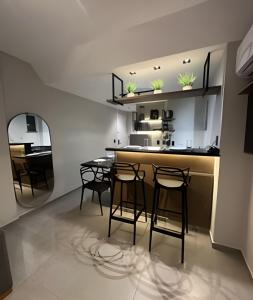 Η κουζίνα ή μικρή κουζίνα στο Loft Brisa - 106