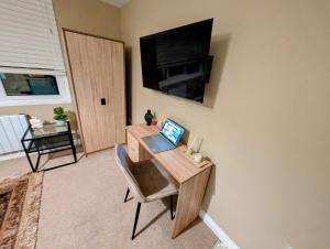 Gallery image of Private studio kitchenette & ensuite in Hartlepool