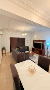 Φωτογραφία από το άλμπουμ του Cozy apartment 2 omnisports σε Γιαουντέ