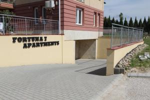 Budova, v ktorej sa apartmán nachádza
