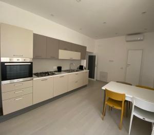 Η κουζίνα ή μικρή κουζίνα στο Raffaele Moffa