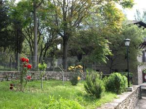 Zahrada ubytování Albergue Ainsa - Morillo de Tou