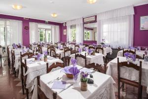Restaurace v ubytování Hotel Cheri