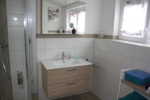 Koupelna v ubytování Ferienwohnung am Fuße der Burg Hohenzollern