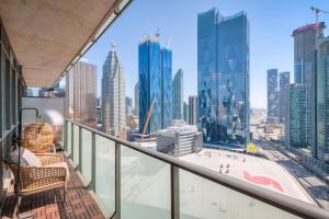 Μπαλκόνι ή βεράντα στο 1BR plus Den Condo with Balcony in Heart of Toronto