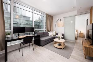 Χώρος καθιστικού στο Top Graded Metropolitan Suite with Free Parking