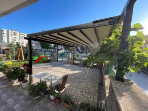 Fotografie z fotogalerie ubytování Bujtina Flowers v destinaci Përmet