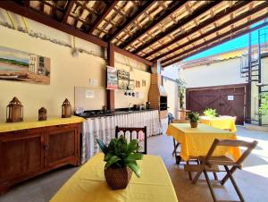 Uma área de estar em Pousada Vila Mar