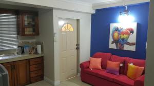 Χώρος καθιστικού στο Le Chateau - Hummingbird Apartment +3 φωτογραφίες