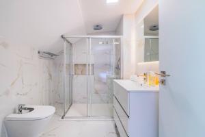 Koupelna v ubytování The Shoreline 5 by Portugal Portfolio