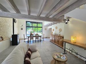 Χώρος καθιστικού στο Gîte lumineux avec jardin clos et parking - FR-1-616-495