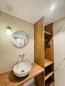 A bathroom at KWT Lodge