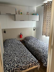Gallery image of Mobilhome Camping piscine Hyères Plage in Hyères
