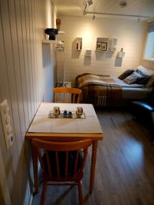 Ένα ή περισσότερα κρεβάτια σε δωμάτιο στο Central cozy studio with free parking +6 φωτογραφίες