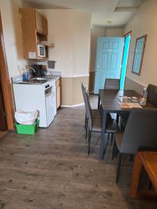 Kuchyň nebo kuchyňský kout v ubytování Hillcrest Inn