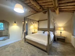 Katil atau katil-katil dalam bilik di Orvieto villa
