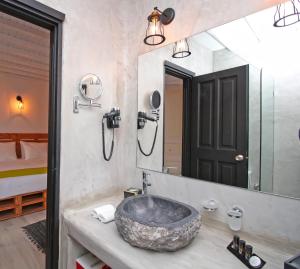 Phòng tắm tại Camara Studio Mykonos