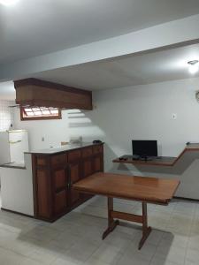 Η κουζίνα ή μικρή κουζίνα στο Casa Itaóca Praia