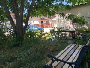 Сад в Maison - La Bourdine