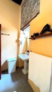Ένα μπάνιο στο Caletn Chico - Charming Farmhouse in Garachico, Tenerife - Perfect Retreat