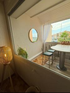 Φωτογραφία από το άλμπουμ του 4 couchages Vue port avec piscine et parking στο Καπ ντ' Αγκντ