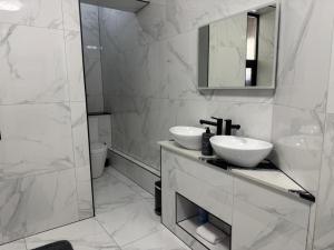 Koupelna v ubytování Luxury Double Liverpool City Centre Penthouses 8 Guests + 44 fotografií