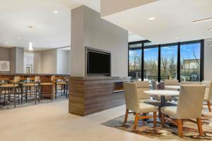 Телевизор и/или развлекательный центр в Residence Inn by Marriott Nashville Metro Center