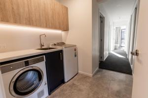 Η κουζίνα ή μικρή κουζίνα στο Modern Warm Table Tennis