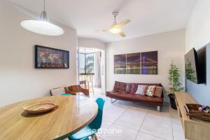 Televiisor ja/või meelelahutuskeskus majutusasutuses Aptos em Condo com Piscina em Floripa - GVM