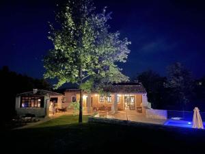 Gallery image of Domaine de Valmenon Comfortable holiday residence in Ménerbes +32 photos