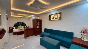 Bundeli Farm Resort & Banquet Orchha的休息区