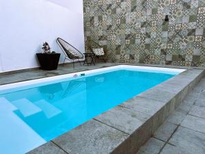 Bazén v ubytování Hermosa casa con alberca privada en Almarena nebo v jeho okolí