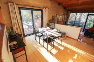 Posezení v ubytování Number Forty Two + 12 fotografií